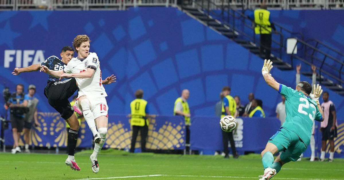 VIDEO. Goles Argentina vs Inglaterra, semifinales Mundial 2026 | Anthony Gordon "le comió" la espalda a Molina | El Dia
