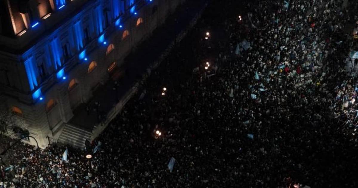 La Plata, feliz con Argentina: los platenses festejaron el pase a la final y la histórica victoria ante Inglaterra | El Dia