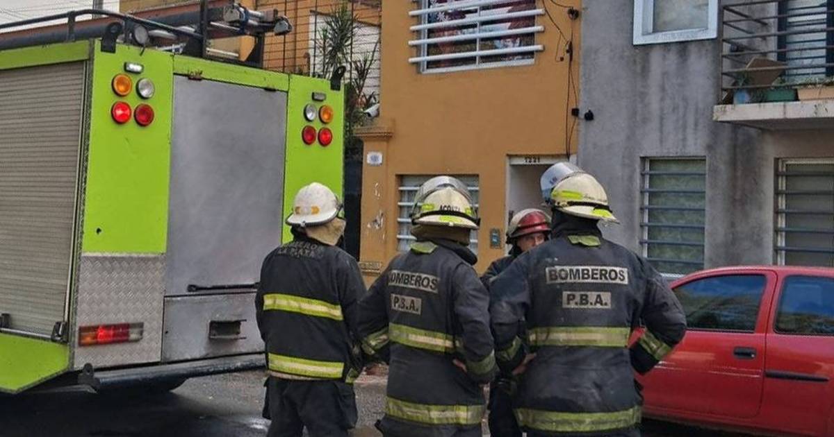 Intento de suicidio en La Plata: le mandó un mensaje de despedida a su madre y lo salvaron los bomberos | El Dia