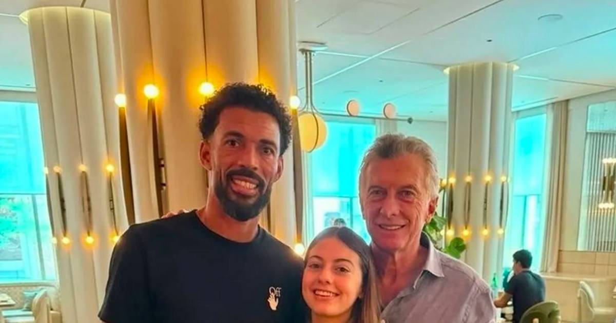 Mauricio Macri se reunió con Vozinha y anunció un proyecto para impulsar el fútbol y la educación en Cabo Verde | El Dia