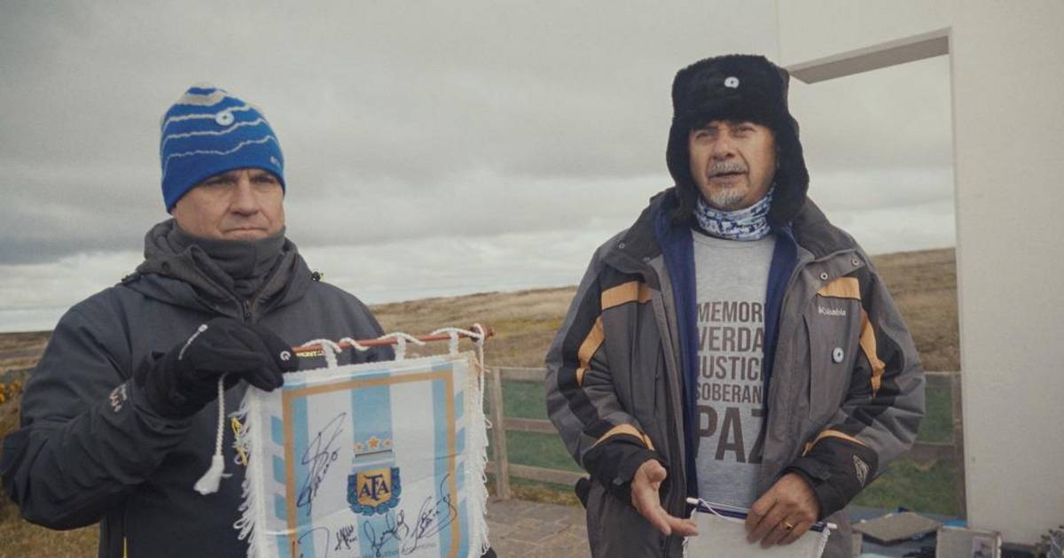 La Selección y Malvinas: el trapo, un banderín en Darwin y la camiseta para los excombatientes platenses | El Dia