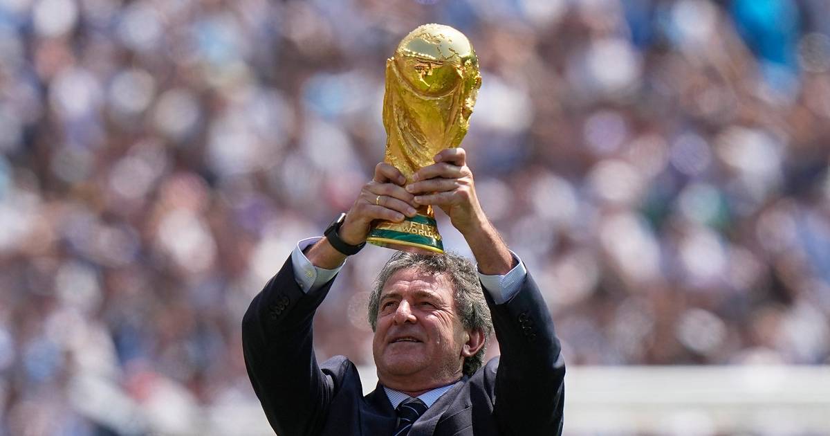 Mario Alberto Kempes exhibió la Copa del Mundo en la previa de la final de Argentina vs España | El Dia