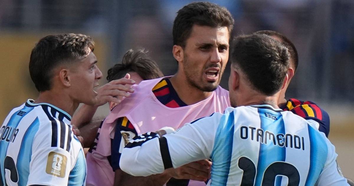 Se supo qué le dijo Otamendi a Rodri tras la final: lo que no se vio del tenso cruce | El Dia