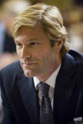 Aaron Eckhart, un hombre con suerte