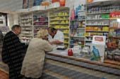 Nueva advertencia de farmacias platenses por pagos del IOMA