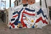 Otro barrio se suma con los murales anti graffitis