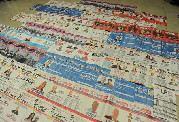 En La Plata, cada mesa de votación tendrá 6 metros cuadrados de boletas