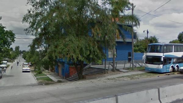 En algunos boliches bailables ya funcionan los “guarda-armas”