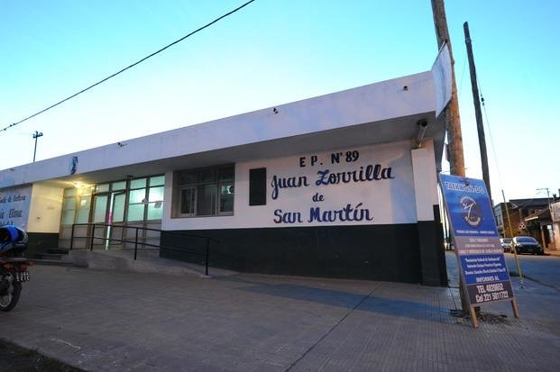 Problemas edilicios vuelven a poner en apuros a una escuela de 5 y 520
