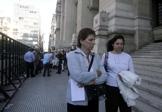 Canicoba Corral llamó a indagatoria a la hermana y madre de Nisman