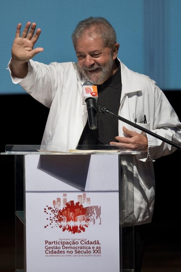 Lula vuelve al primer plano de la política en apoyo de Dilma