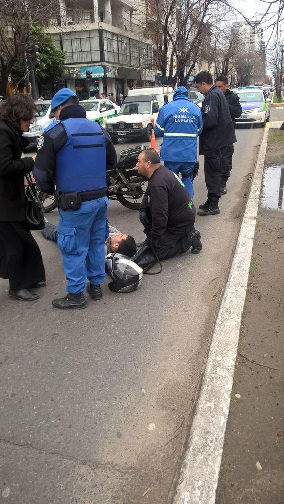Caos vehicular por un accidente en 7 y 55