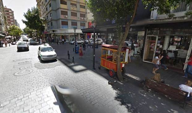 Robo y destrozos en casa de 
ropa ubicada en pleno centro