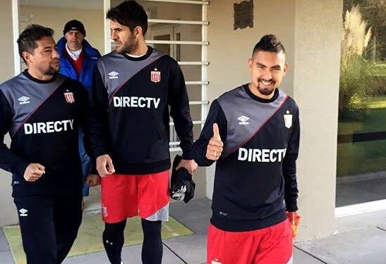 Vargas ya es uno más del plantel