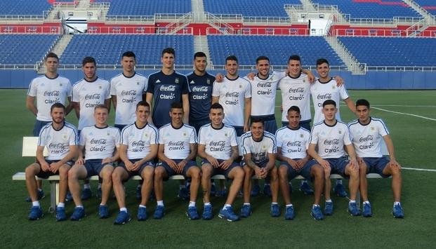 Argentina inicia su camino con el oro como sueño supremo