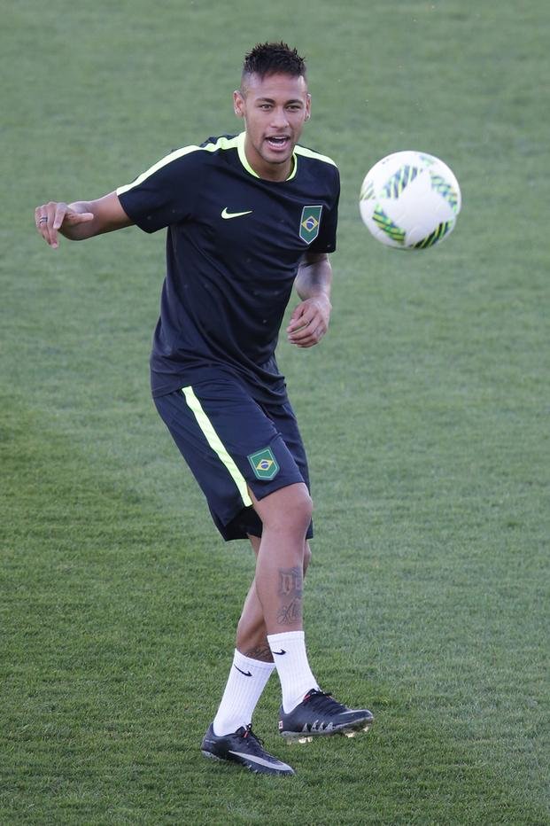Brasil sale a la cancha con toda la presión