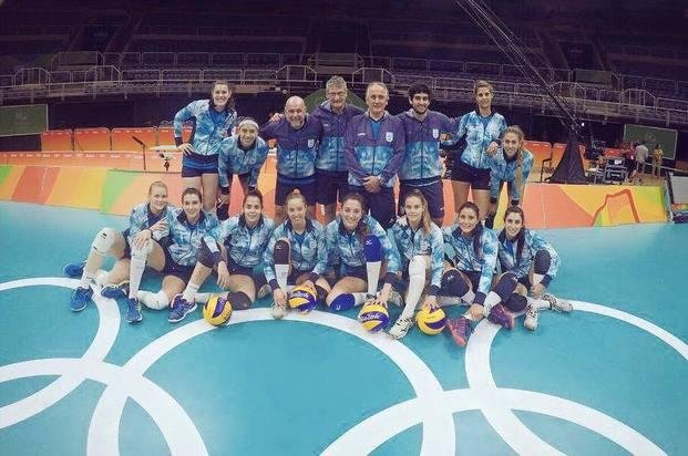 Las Panteras, con dos Lobas, hacen historia frente a Rusia