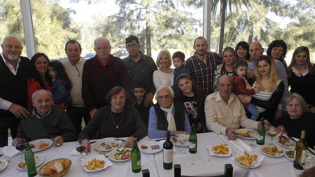 Irma celebró sus 104 años en familia con toda su vitalidad y un excelente humor