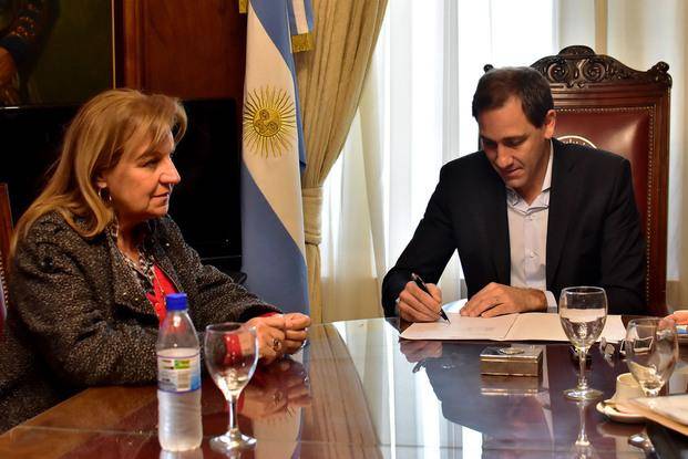 Video: Firman convenio para arranque del SAME