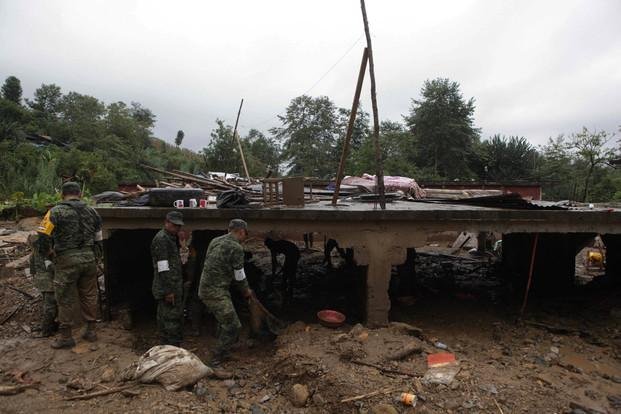 Al menos 45 muertos por una tormenta tropical en México
