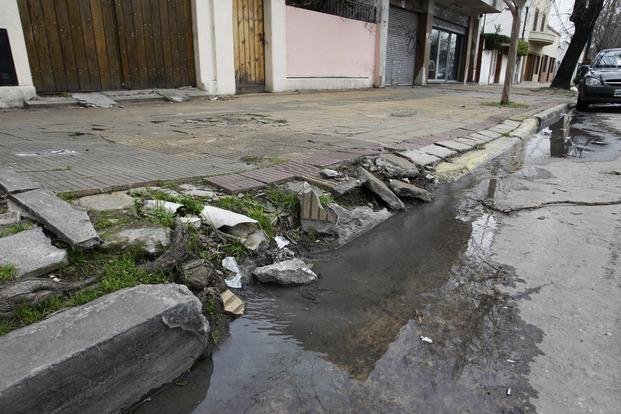 El sistema cloacal de la Región, con desbordes por todos lados