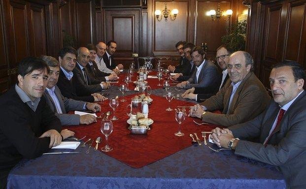 Desde el equipo de Vidal buscan bajar la tensión con el radicalismo