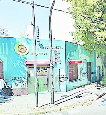 Levantaron una chapa del techo para meterse a robar en 2 y 59