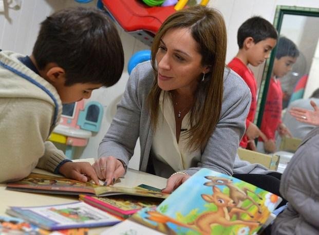 Vidal visitó el hogar de niños Joaquín V. González