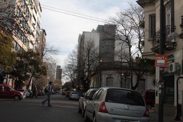 Acusan a dos policías de quedarse con una moto secuestrada en operativo