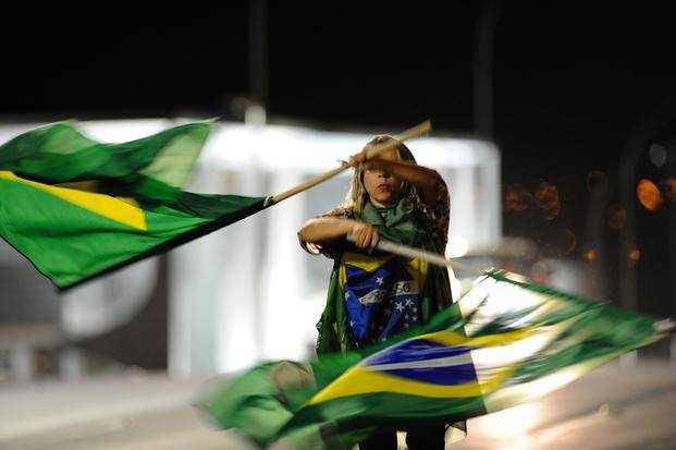 Ultimos esfuerzos del PT para frenar la destitución de Dilma