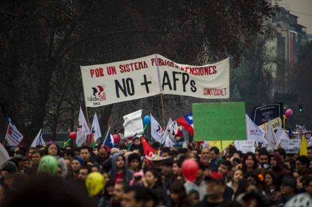 Protestan contra la jubilación privada en Chile