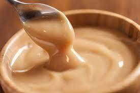 Para golosos: presentan un nuevo dulce de leche en base a miel de abejas