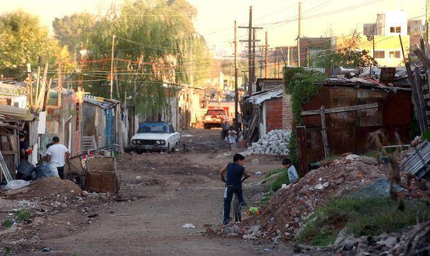 Afirman que medidas del Gobierno "no alcanzan" para frenar la pobreza