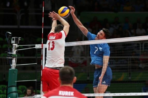 El  voleibol masculino venció 3-0 a Cuba y pasó a cuartos