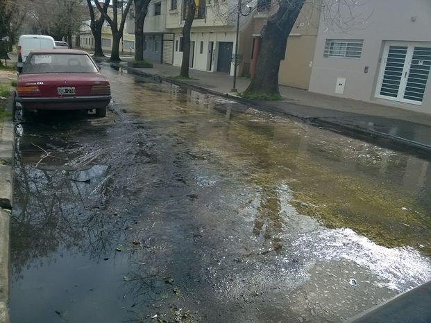 Vecinos ofuscados por enorme pérdida de agua en 18, 46 y 47