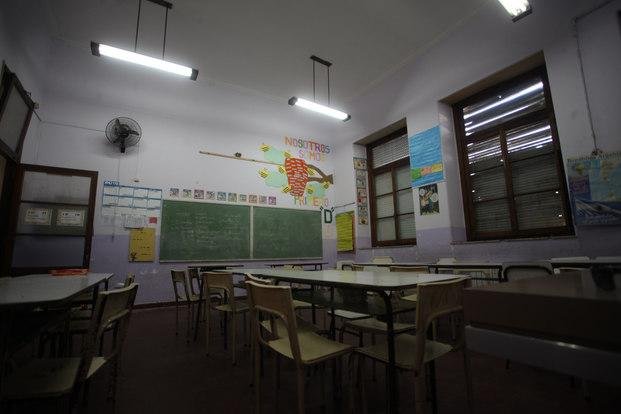 Docentes definen paro nacional de 24 horas