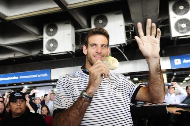 Del Potro fue recibido como un héroe al volver al país