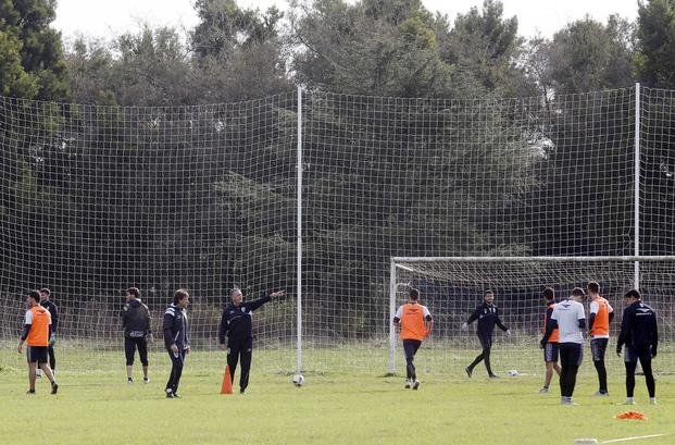 Gimnasia viaja con equipo definido