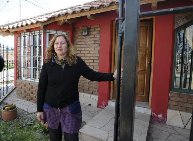 En Mendoza, Macri pidió a una vecina que lo dejara pasar al baño