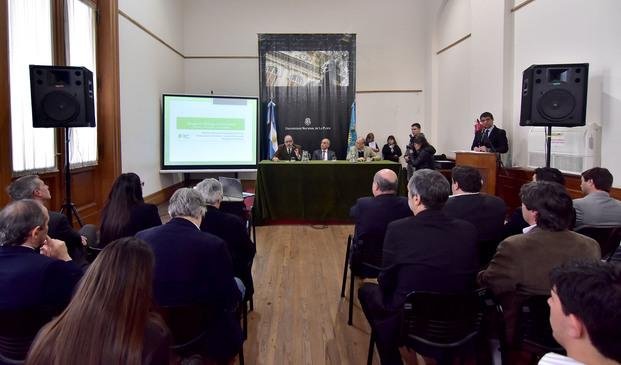 Primera mesa de diálogo entre el Municipio, la Provincia y la Universidad