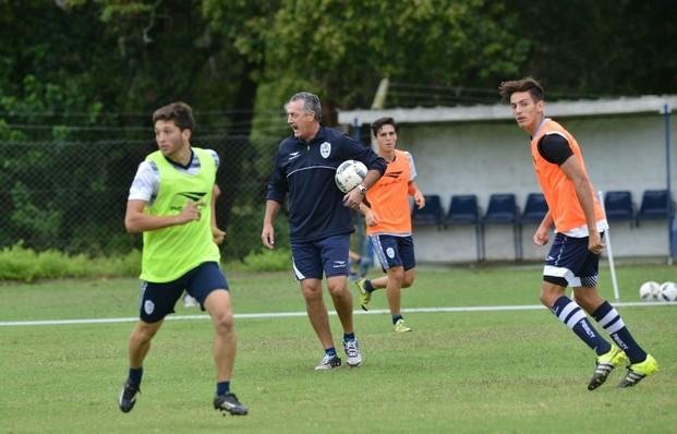 El Lobo, con la mira puesta en el debut