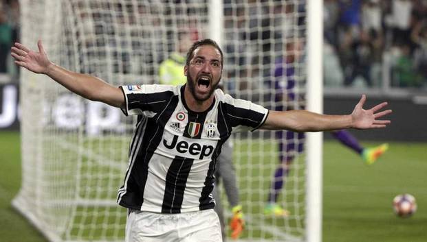 Higuaín ya paga con goles