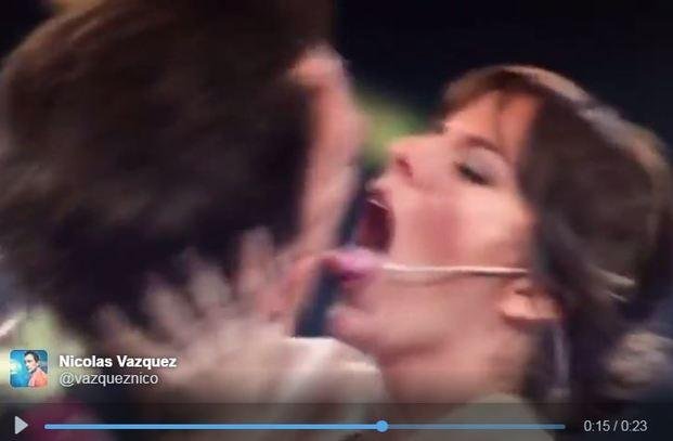 El fogoso beso entre Nico Vázquez y Gimena Accardi