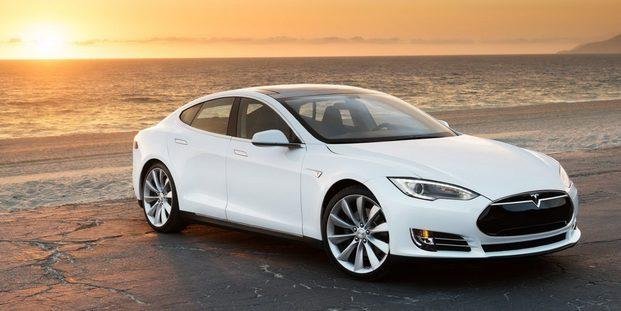 Tesla asegura haber construido el auto más rápido del mundo
