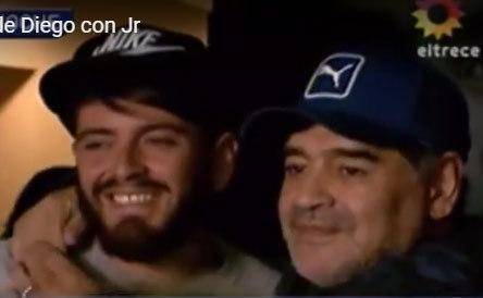 Emotivo reencuentro de Maradona con Diego Jr.