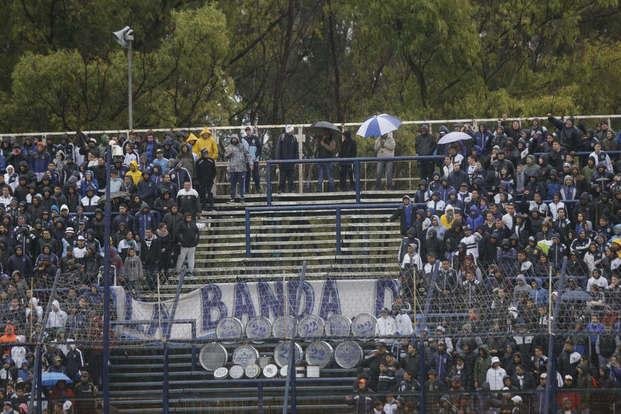 La barra dejó un hueco en señal de protesta