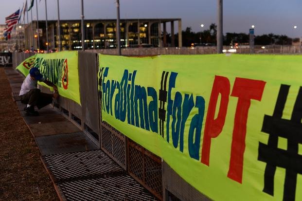 Por segunda vez, el Senado decide si saca a un mandatario