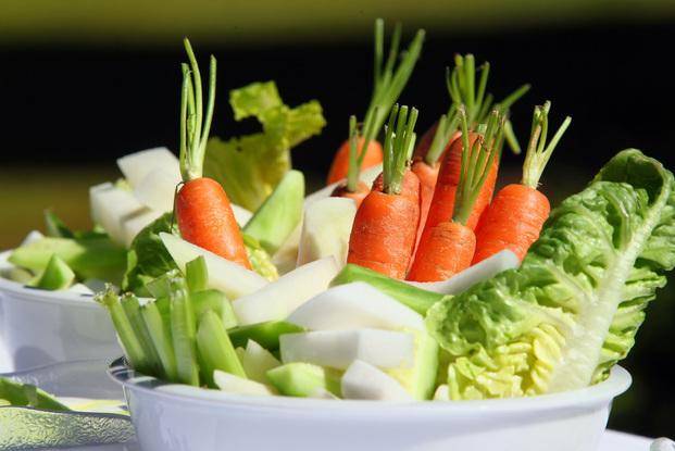 Sana y baja en calorías, ¿es cierta la buena fama de la ensalada?