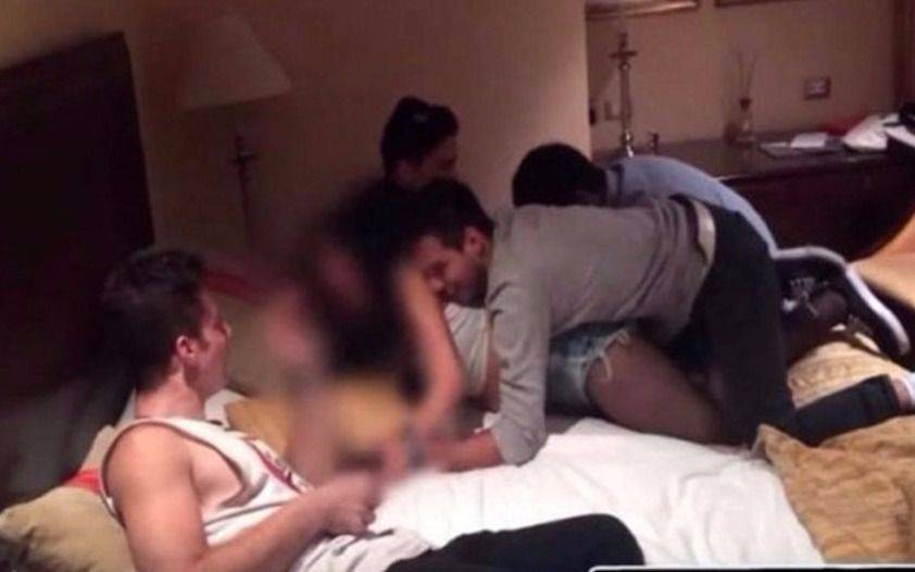 La chica acosada por cuatro youtubers ahora dice que en realidad “fue abusada”