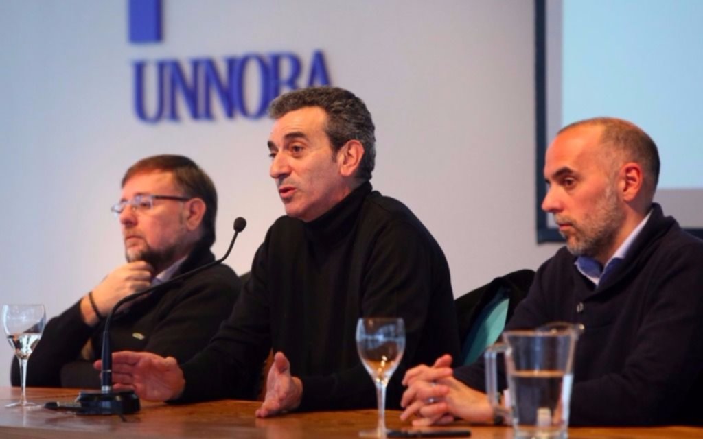 Randazzo coincidió con Vidal al señalar que Unidad Ciudadana "esconde a los candidatos"